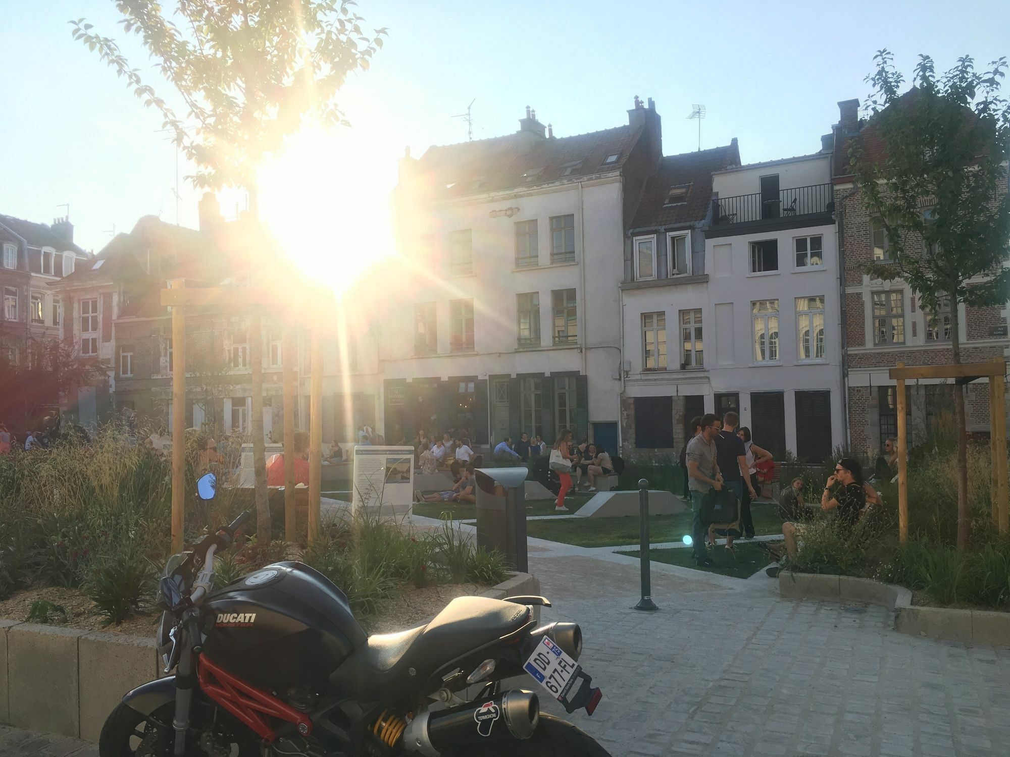 Little Plaza Appart'Hotel Lille Exterior photo